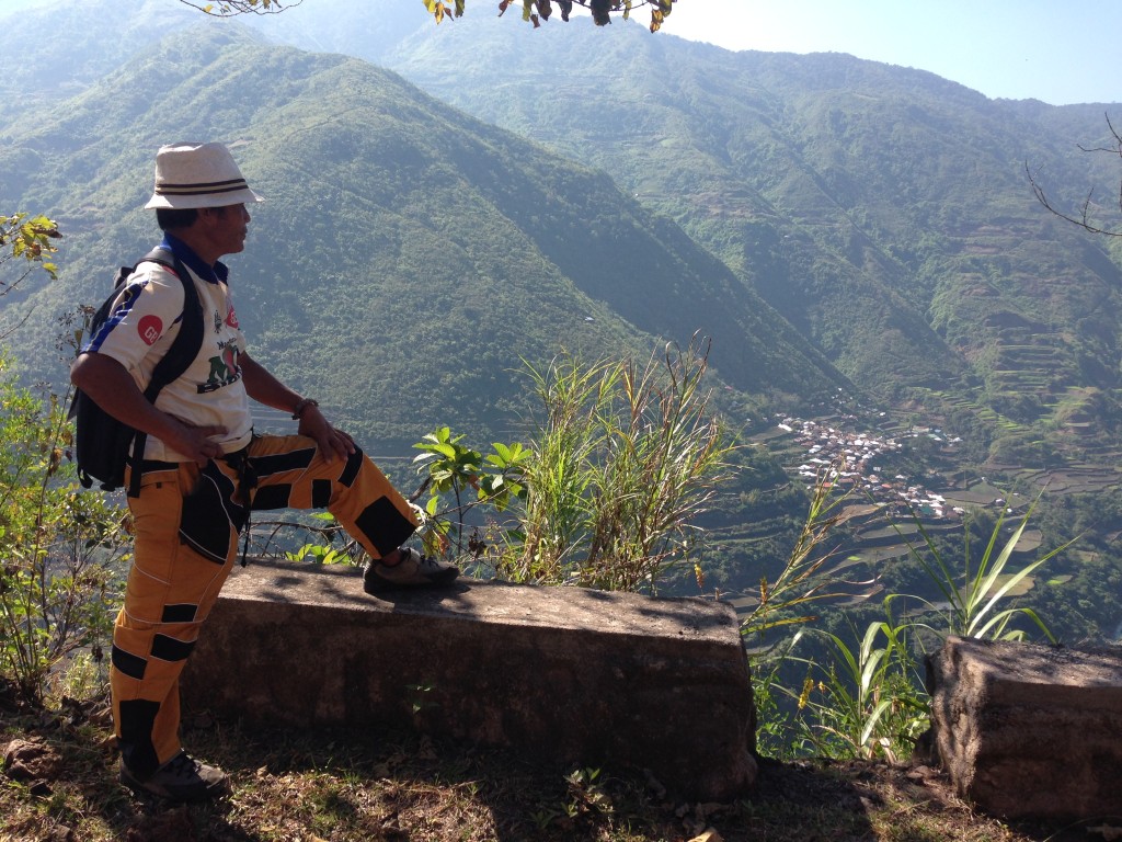 Get a guide! We recommend Francis, hes been doing this for over a decade and has toured celebrities and journalists alike. Hes even featured in Lonely Planet. All the local inns in Buscalan and Tinglayan knows of him so ask for a referral. 